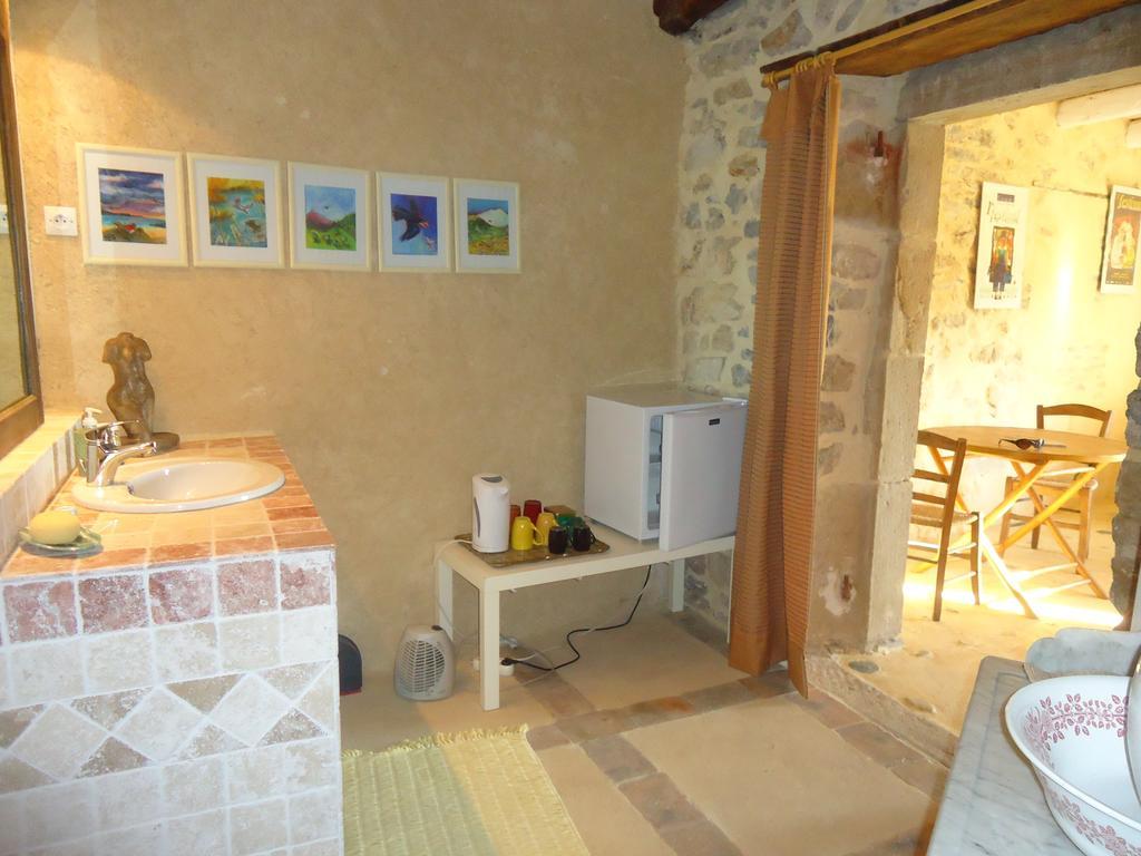 La Colline Bleue Bed and Breakfast Banne Εξωτερικό φωτογραφία
