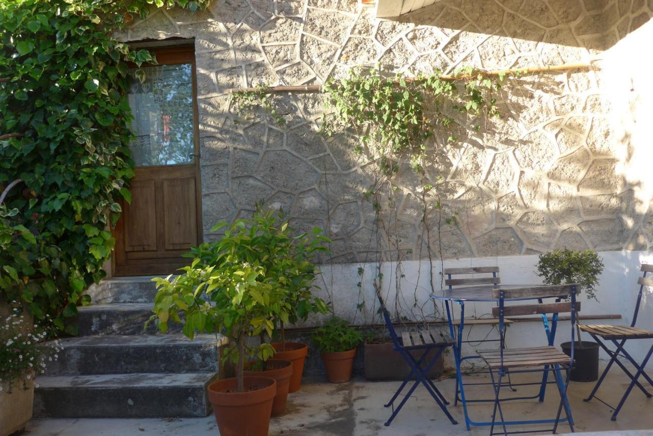 La Colline Bleue Bed and Breakfast Banne Εξωτερικό φωτογραφία